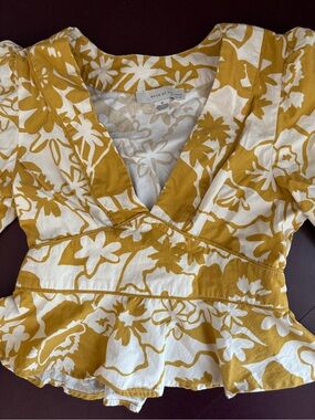 Band of The Free White and Mustard Floral V-Neck Peplum Top
